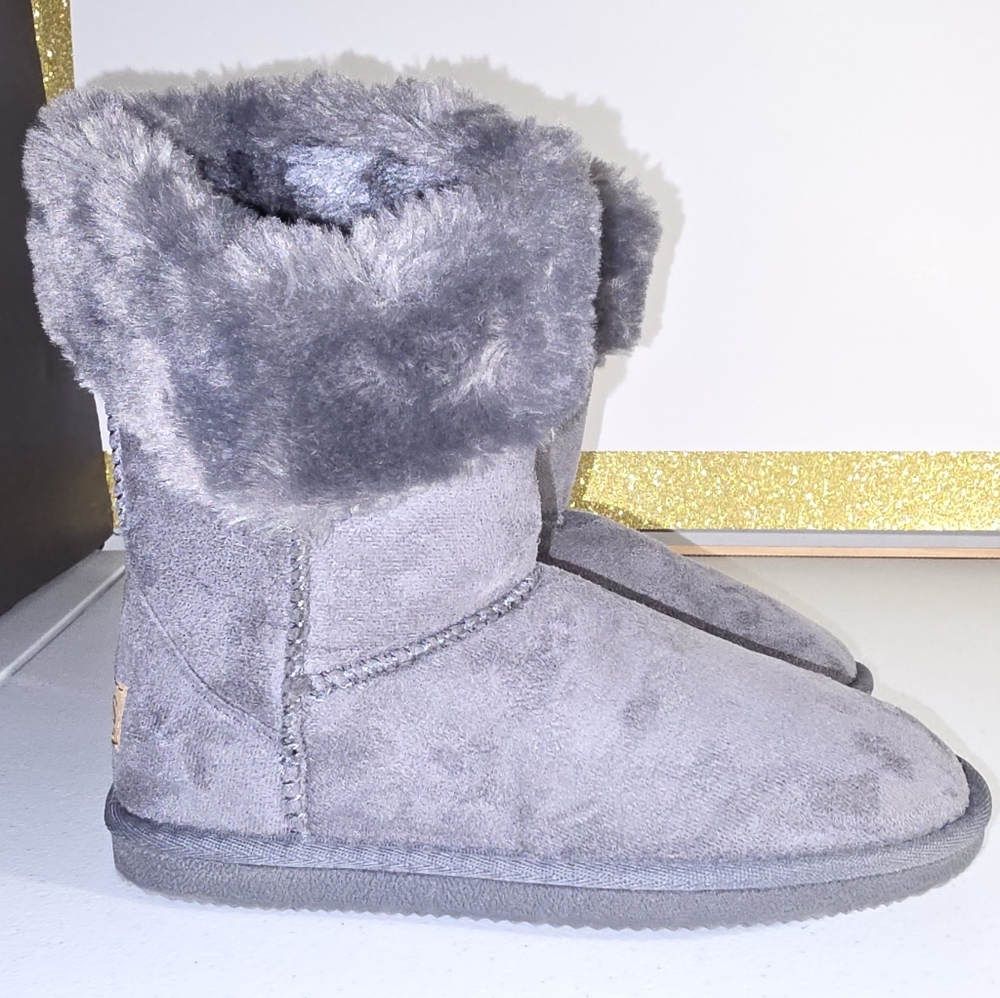 Apres by Lam 0 Soft Faux Fur Vegan/Man Made textile Booties NWOT Size 6 Womens